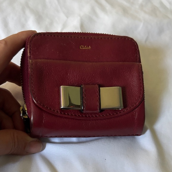Chloé  🚨 host pick 🚨burgundy leather wallet - Picture 1 of 17